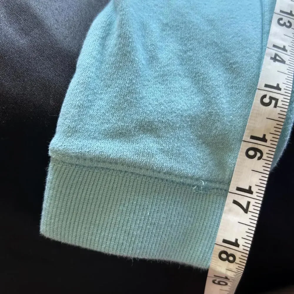 OshKosh B’gosh Girls Light Blue Sweatpants Size 6Y Sparkly‎ Silver Accents